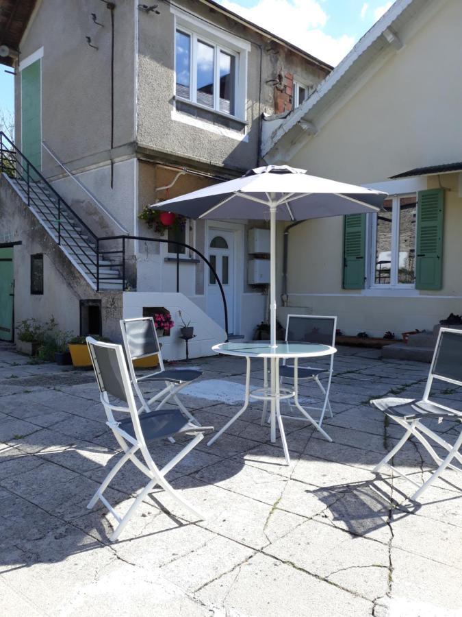 Gite Les Eylauds Pionsat Exterior foto